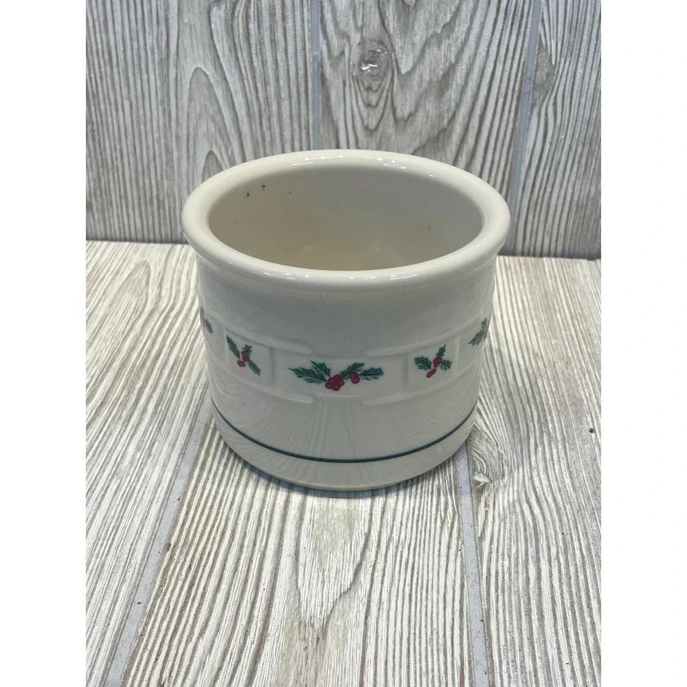 Longaberger Pottery Christmas Holly Berry Crock Ivory Woven Texture Vtg Ceramic